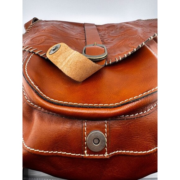 Patricia Nash Italian Leather Saddle Bag Tooled Floral Crossbody Western Boho - Picture 4 of 16